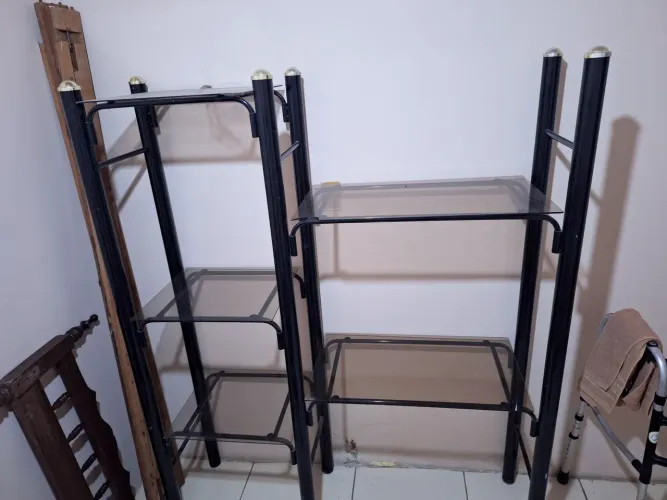 Estante de ferro