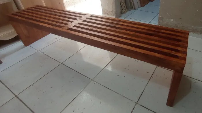 Banco rústico em madeira pinus 
