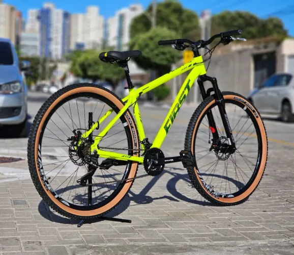Bicicleta Aro 29 Alumínio First com Cabeamento Interno NOVA 12x R$ 124,90