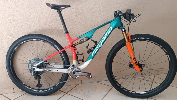 Bike Full Megamo track