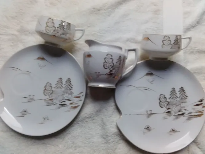 Porcelanas antigas pintadas a mão