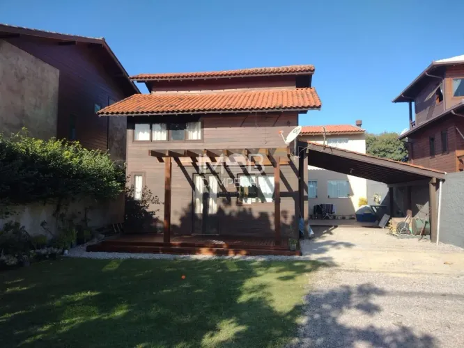 Casa e dois apartamentos em terreno de 360m², à venda - Campeche - Florianópolis/SC