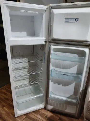 Geladeira ótima e barato entrego garantia só hoje