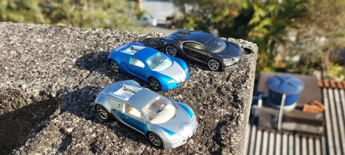 Lote com 03 hot wheels bugatti veyron LEIA DESCRIÇÃO