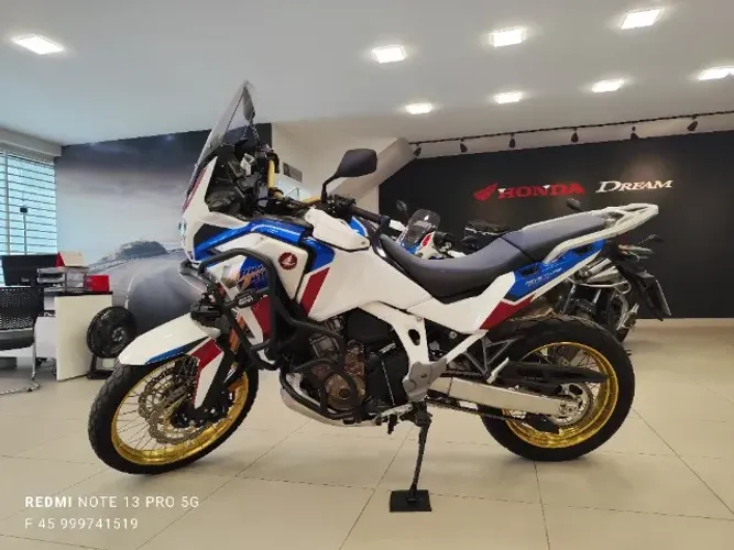 África twin 2022 1100 cc  cambio  normal + acessorios 