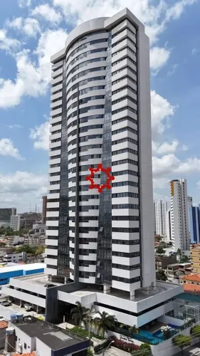 Cobertura à Venda com 5 dormitórios e 220 m² por R$ 2.200.000 - Edifício Simone Torres - U