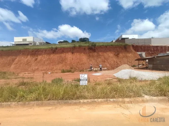 Lote a venda bairro Tiradentes Conselheiro Lafaiete MG
