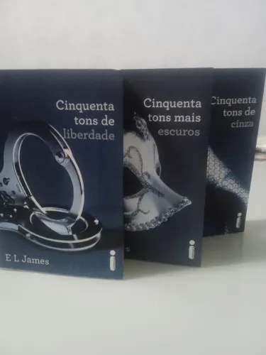 Cinquenta Tons de Cinza - Trilogia Completa 3 Livros