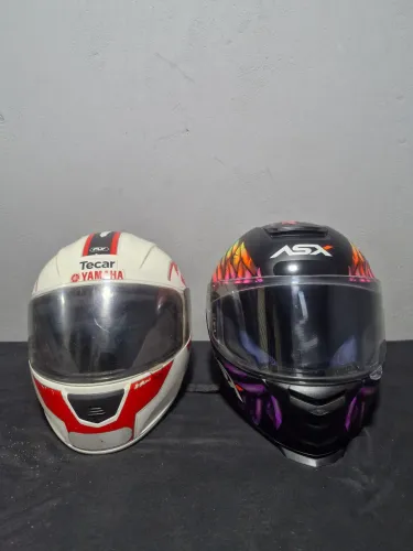 Capacete preto + capacete branco de brinde