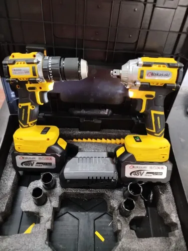 Kit furadeira e parafusadeira + chave de impacto 2 baterias 48v