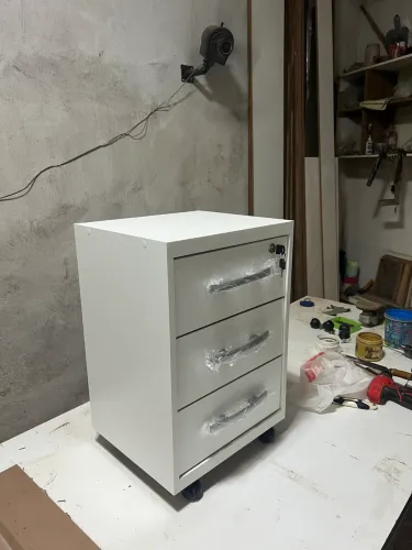 Gaveteiros ou criado mudo novo