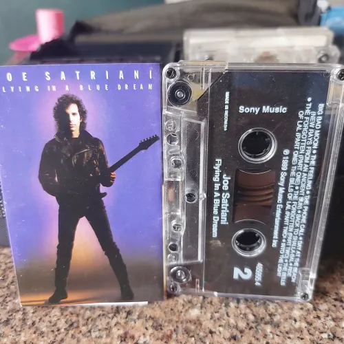 Fita cassete Joe Satriani Flyining Blue importada 1° press 1989
