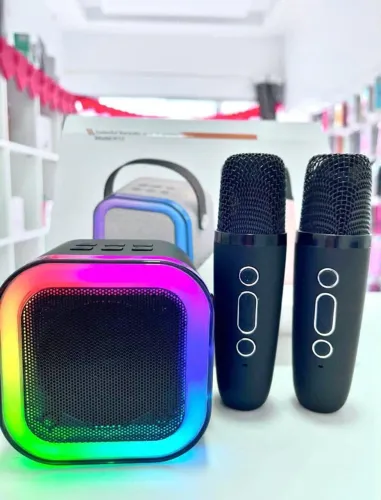 Caixa de Som Bluetooth com 2 Microfones para Karaoke Infantil