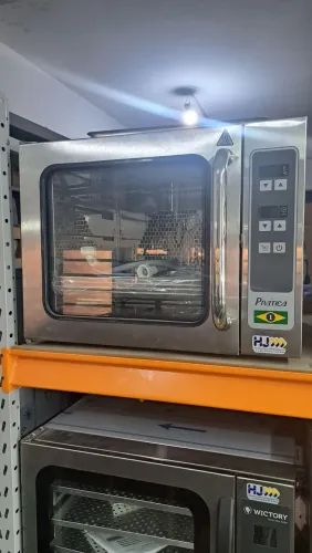 A mini conv Forno Combinado Prática
