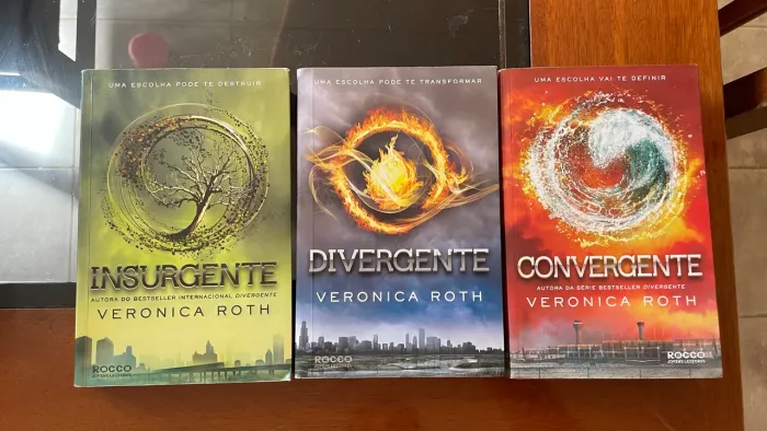 3 livros série convergente, divergente e insurgente