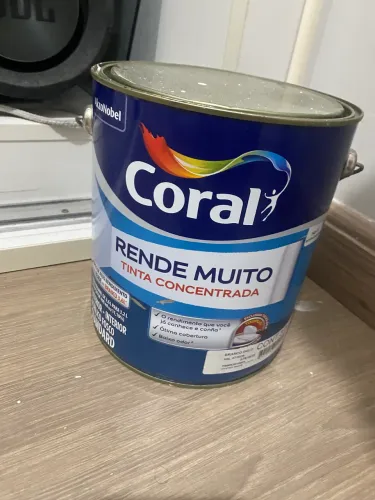 Tinta 3,2 litros- aberta e nunca usada.