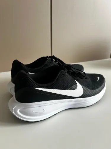 Tênis Nike Revolution 8 Feminino Cor Preto Original Confortável Ótimo para Academia 