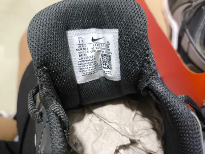 Tênis Nike masculino tamanho 39. Nunca foi usado e está na caixa ainda