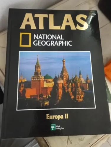 Atlas National geographic - Europa 2 - N° 4- Abril coleções muito bom estado