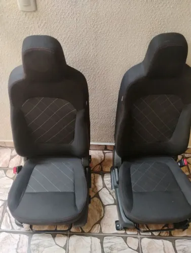Jogo de bancos Renault kiwd em tecido