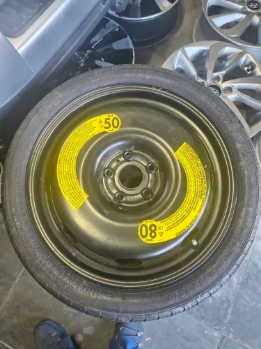 Roda estepe fino slim aro 18 5x112 VW Golf GTI Jetta GLI Fusca pneu 125/70R18