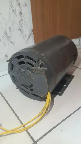 MOTOR DE ALTA ROTAÇÃO TRIFASICA 2CV