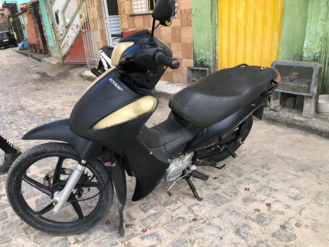 Cinquentinha semi nova