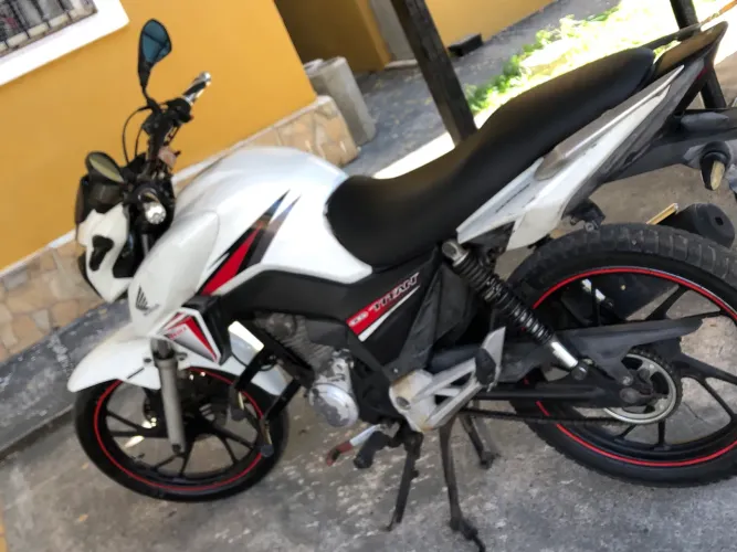 Vendo moto tiram 160