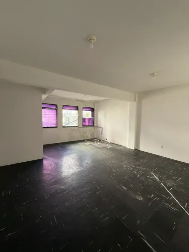 Ponto Comercial para alugar no Edifício Luciano Prado, Bairro Centro