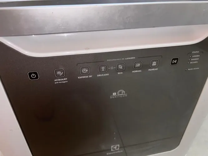 Máquina de lavar prato 8 serviços