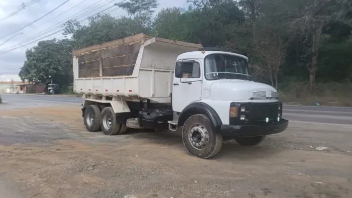     Mercedes-Benz 1317 Truck Caçamba Ano 1986