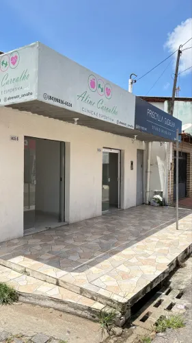 2 prédios comerciais à venda em Igapó - Rua comercial