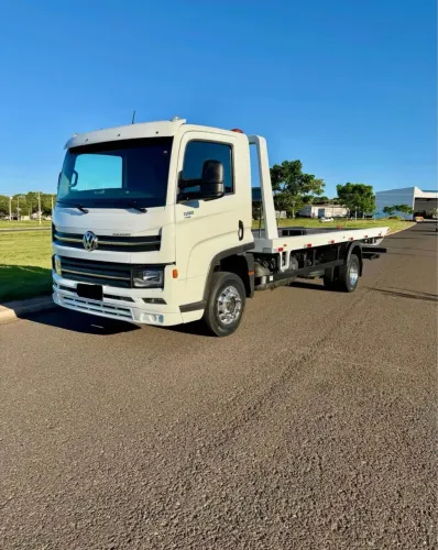 Volks 11-180 guincho plataforma ano 2021