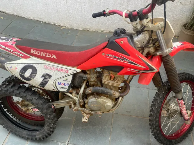 Moto de trilha CRF230F