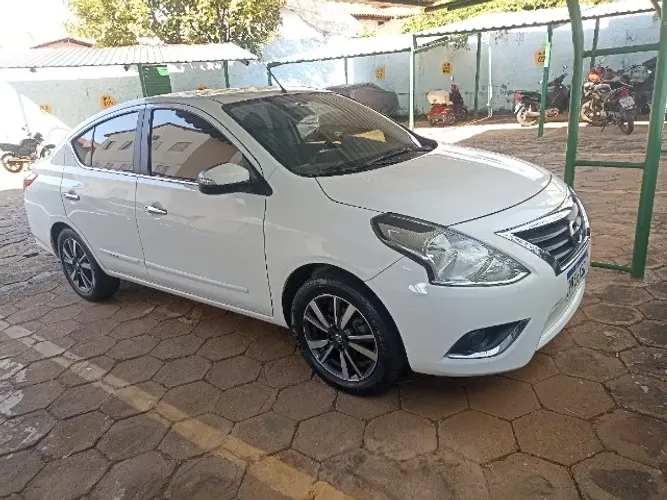 Nissan Versa Unique 1.6 16V Flexstart 4P Aut. 2018