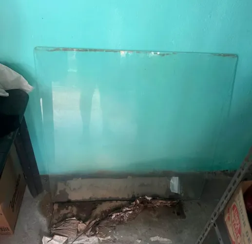 Box e mesa de vidro