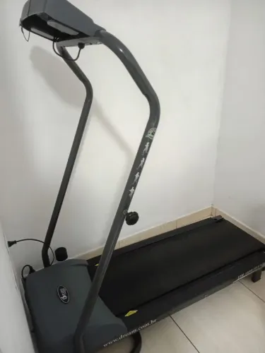 Vendo uma esteira dream fitness dr1100 plus