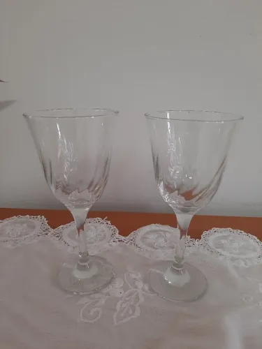 Taças em cristal para vinho ou água