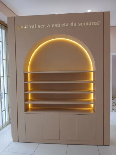Vende-se esse móvel para manicure lojas etc 