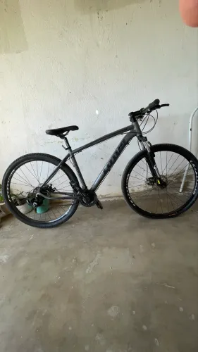 Bike semi nova Lotus aro 29