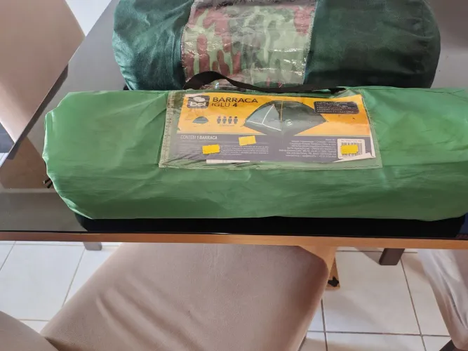 Vendo barraca camping para 4 pessoas.