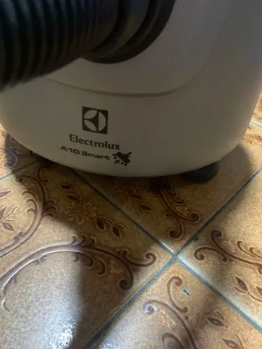 Aspirador Electrolux A10 Smart de pó e água 