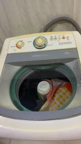 Vendo máquina 10kg em perfeito estado funcionando tudo aceito propostas