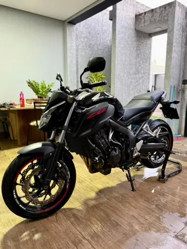 CB 650F/ 2019 KM 10.500
