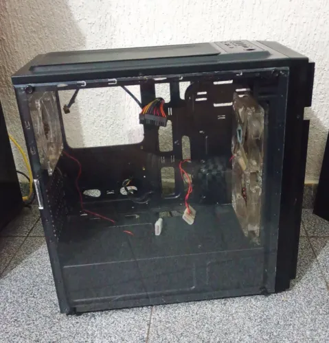 Gabinete Tampa Acrílico Bluecase Gamer BG-015