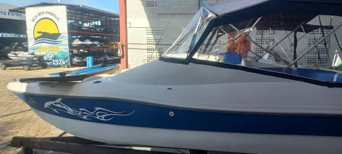 Lancha alternativa 630