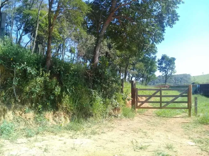 AREA P/ DESDOBRO 2 ALQUEIRES - Moreiras Mairinque - Com 5 Chácaras de 10.000 m. quadrados 
