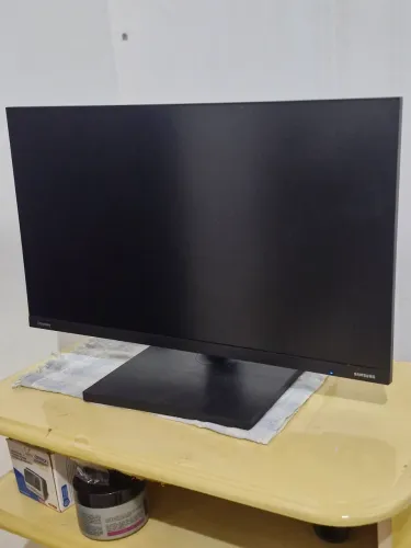 Monitor Samsung Odyssey G30 24 polegadas **leia descrição**