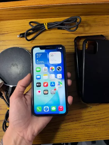 iPhone 11Black 64GB c/ Carregador USB e Indução (VALOR FINAL)