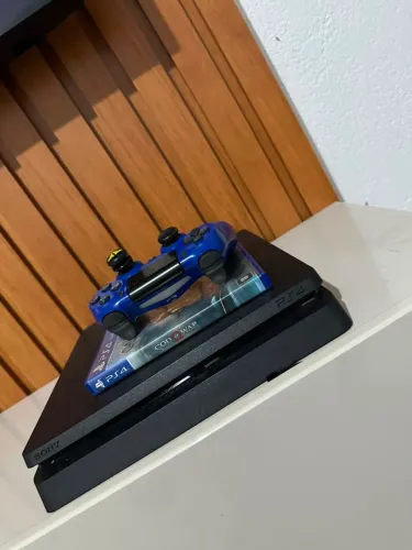 PS4 com tudo funcionando e pasta térmica nova + controle exclusivo state of play